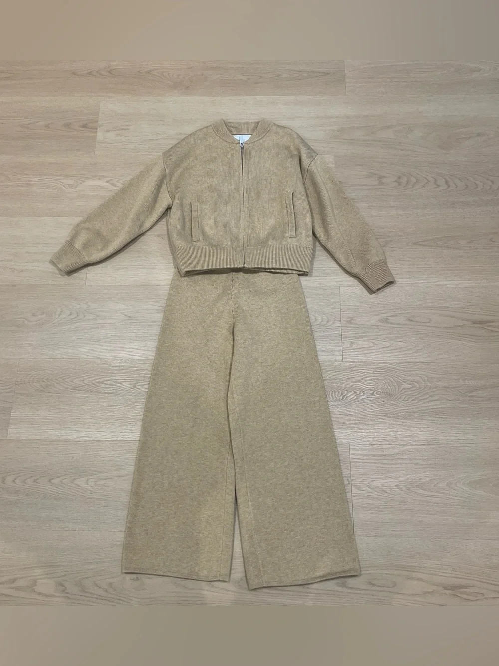 Zara Neutral Wide-Leg Knit Pants in Beige